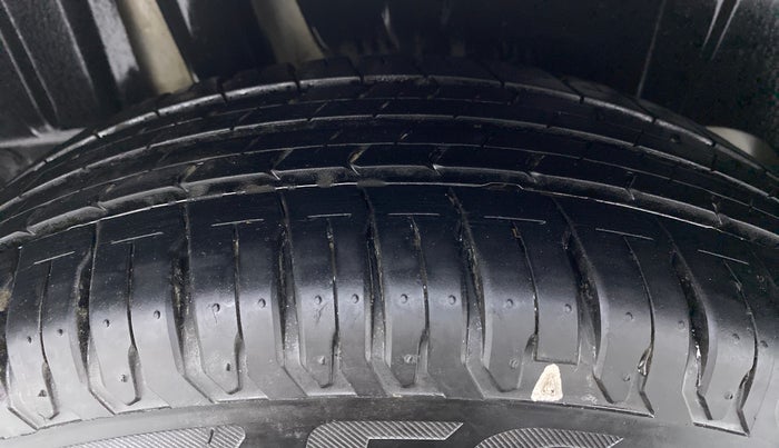2021 Maruti Ertiga VXI SHVS, Petrol, Manual, 7,900 km, Right Rear Tyre Tread