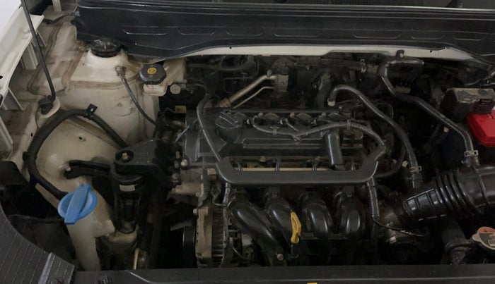 2022 Hyundai VENUE S 1.2, Petrol, Manual, 39,560 km, Engine View - Right