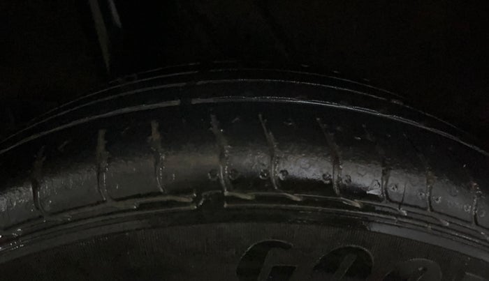 2022 Hyundai VENUE S 1.2, Petrol, Manual, 39,560 km, Right Rear Tyre Tread