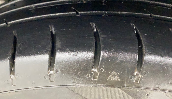 2021 Maruti Swift VXI, Petrol, Manual, 91,450 km, Right Rear Tyre Tread