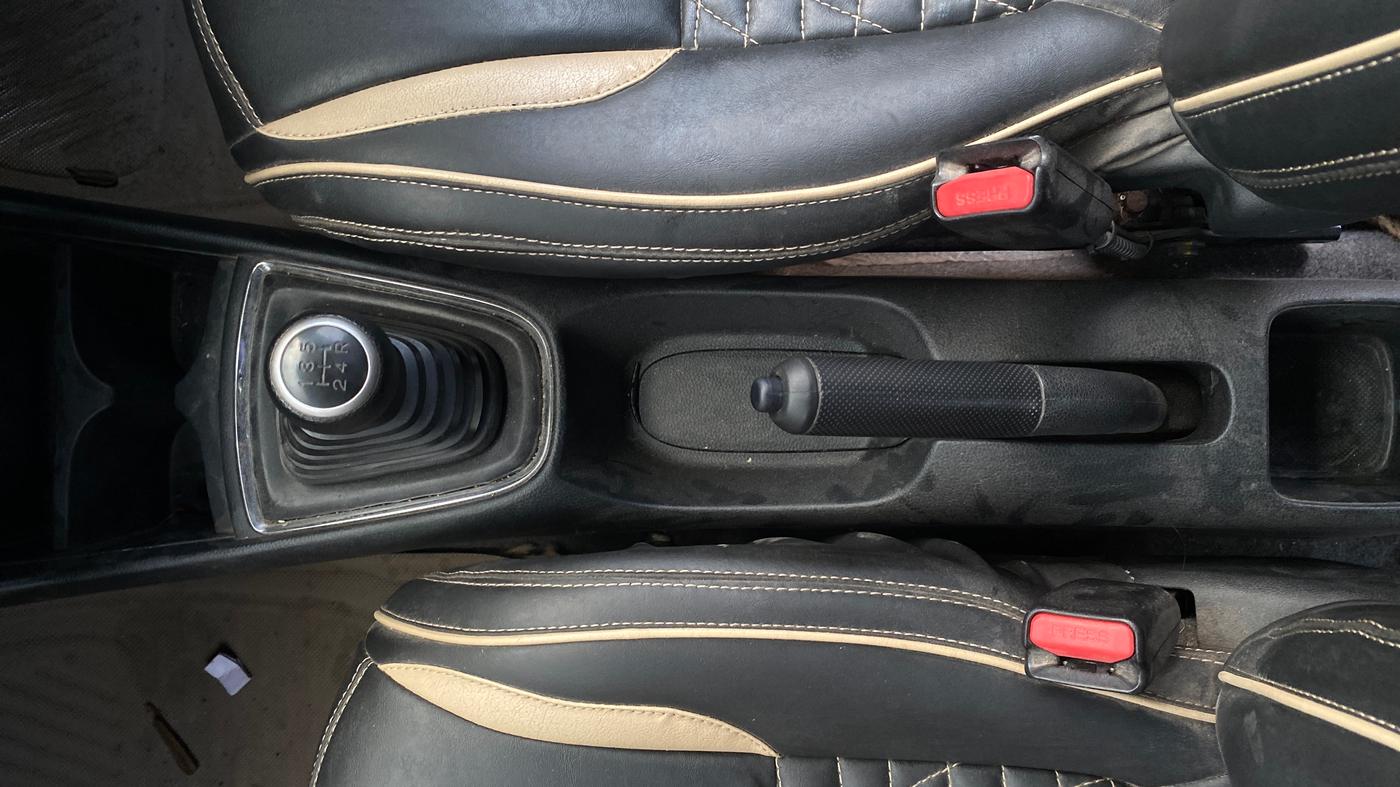 2019 Honda Amaze 1.2L I-VTEC S, Petrol, Manual, 86,131 km, Gear Lever
