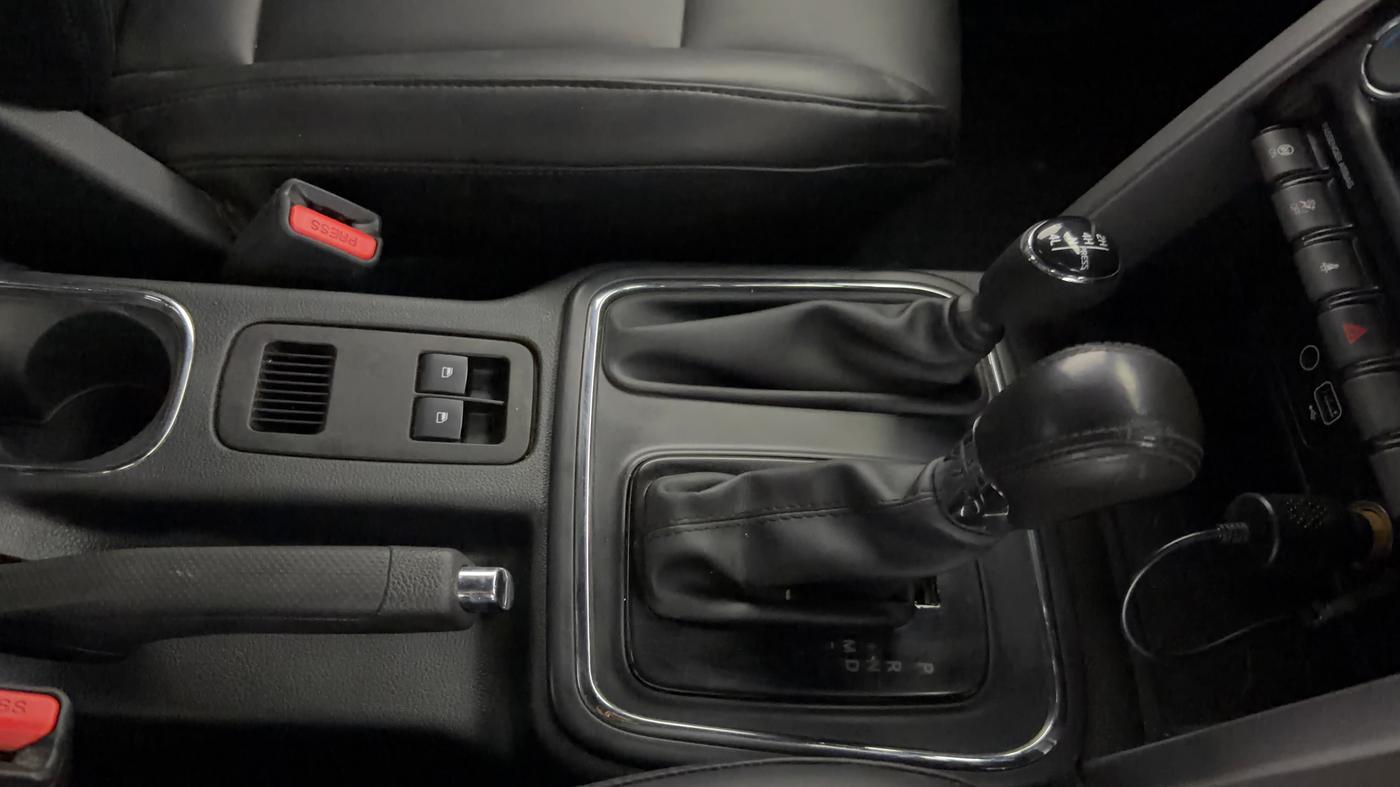 2022 Mahindra Thar LX PETROL HT 4WD AT, Petrol, Automatic, 36,737 km, Gear Lever