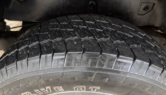 2022 Mahindra Thar LX PETROL HT 4WD AT, Petrol, Automatic, 36,737 km, Right Rear Tyre Tread