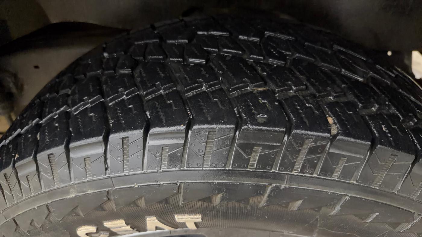 2022 Mahindra Thar LX PETROL HT 4WD AT, Petrol, Automatic, 36,737 km, Left Rear Tyre Tread