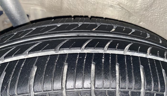 2017 Maruti Wagon R 1.0 VXI AMT, Petrol, Automatic, 47,347 km, Right Rear Tyre Tread