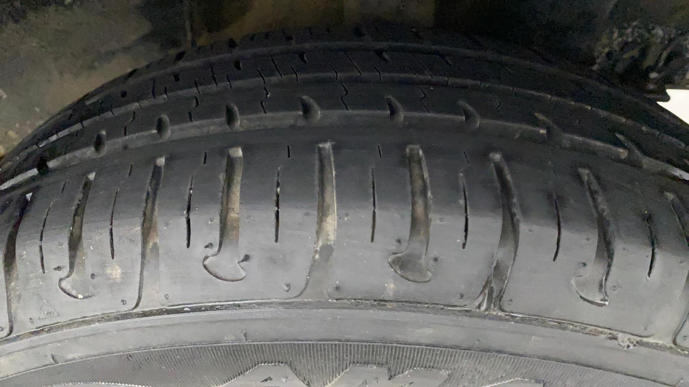 2019 Hyundai Grand i10 SPORTZ 1.2 KAPPA VTVT, Petrol, Manual, 30,515 km, Left Rear Tyre Tread