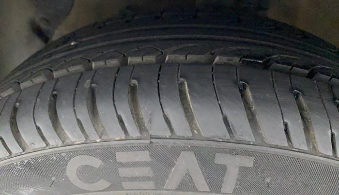 2019 Hyundai Grand i10 SPORTZ 1.2 KAPPA VTVT, Petrol, Manual, 30,515 km, Left Front Tyre Tread