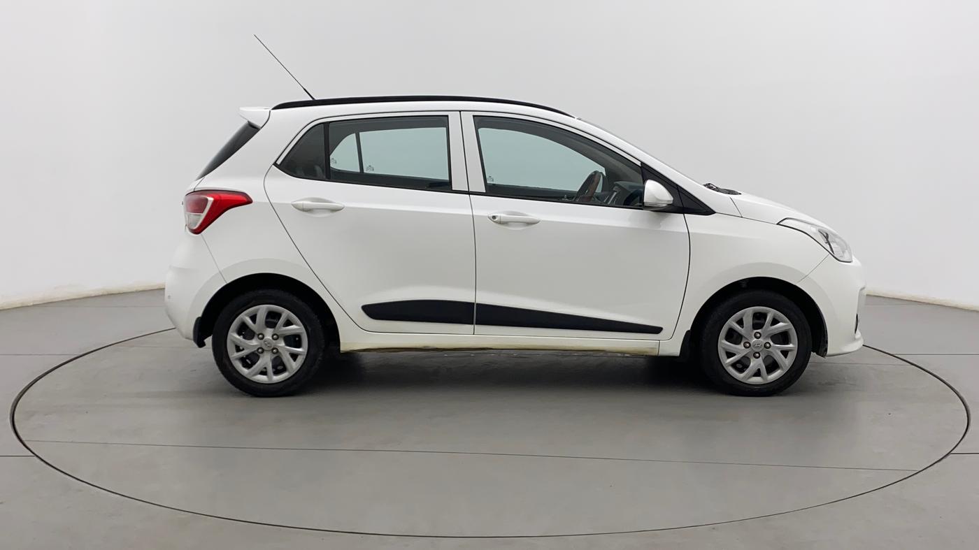 2019 Hyundai Grand i10 SPORTZ 1.2 KAPPA VTVT, Petrol, Manual, 30,515 km, Right Side View