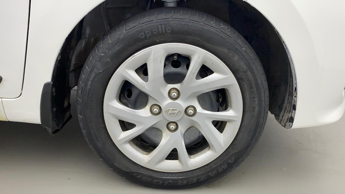 2019 Hyundai Grand i10 SPORTZ 1.2 KAPPA VTVT, Petrol, Manual, 30,515 km, Right Front Wheel