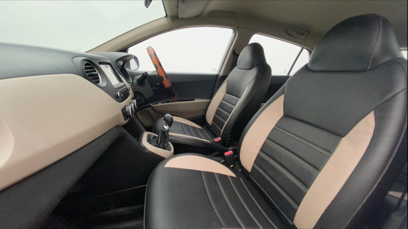 2019 Hyundai Grand i10 SPORTZ 1.2 KAPPA VTVT, Petrol, Manual, 30,515 km, Right Side Front Door Cabin