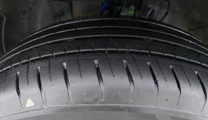 2021 Hyundai VENUE S Plus MT 1.2 Kappa, Petrol, Manual, 10,004 km, Left Front Tyre Tread