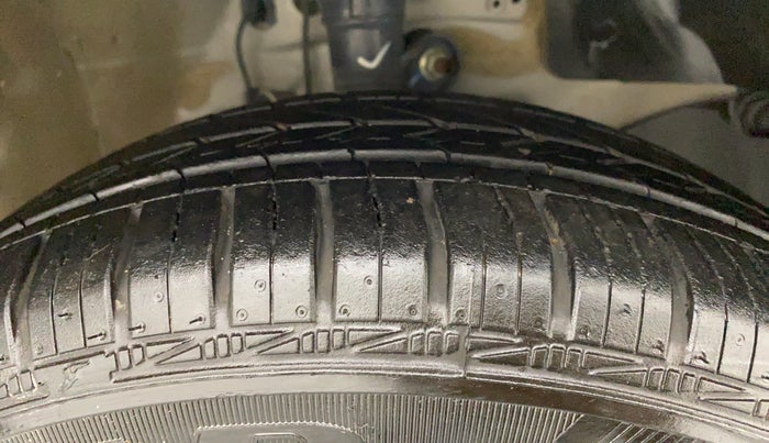 2017 Honda Amaze 1.2 VXMT I VTEC, Petrol, Manual, 36,340 km, Right Front Tyre Tread