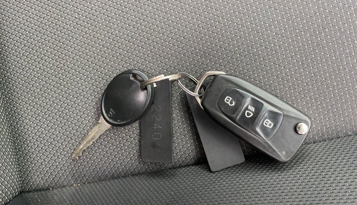 2019 Tata Tiago XT PETROL, Petrol, Manual, 50,828 km, Key Close Up