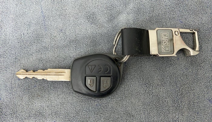 2018 Maruti Vitara Brezza VDI, Diesel, Manual, 21,565 km, Key Close Up