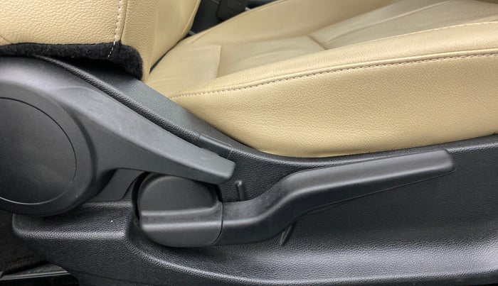 2022 Honda City 1.5L I-VTEC ZX CVT, Petrol, Automatic, 17,754 km, Driver Side Adjustment Panel