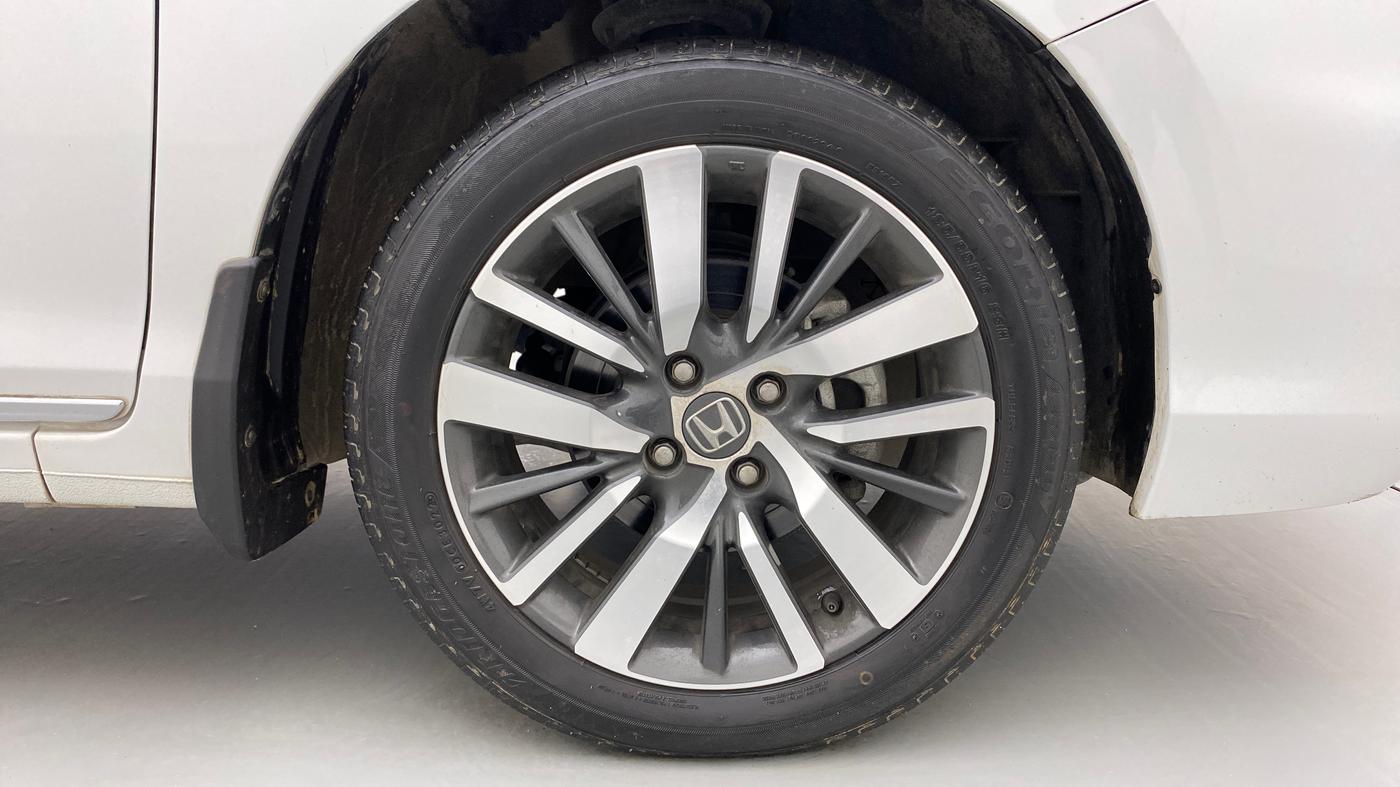 2022 Honda City 1.5L I-VTEC ZX CVT, Petrol, Automatic, 17,754 km, Right Front Wheel