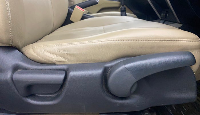 2017 Honda City 1.5L I-VTEC V MT, Petrol, Manual, 50,031 km, Driver Side Adjustment Panel