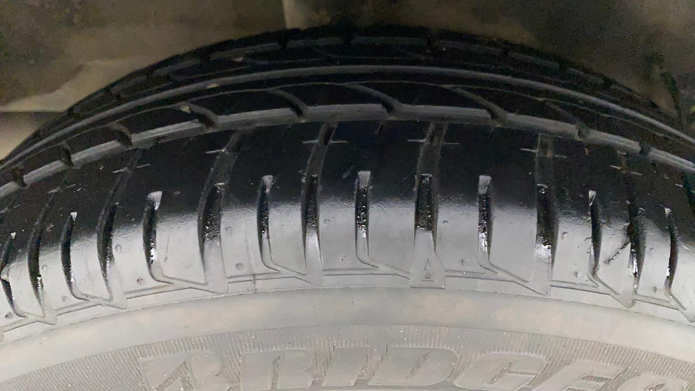 2011 Toyota Etios V, Petrol, Manual, 41,422 km, Right Rear Tyre Tread