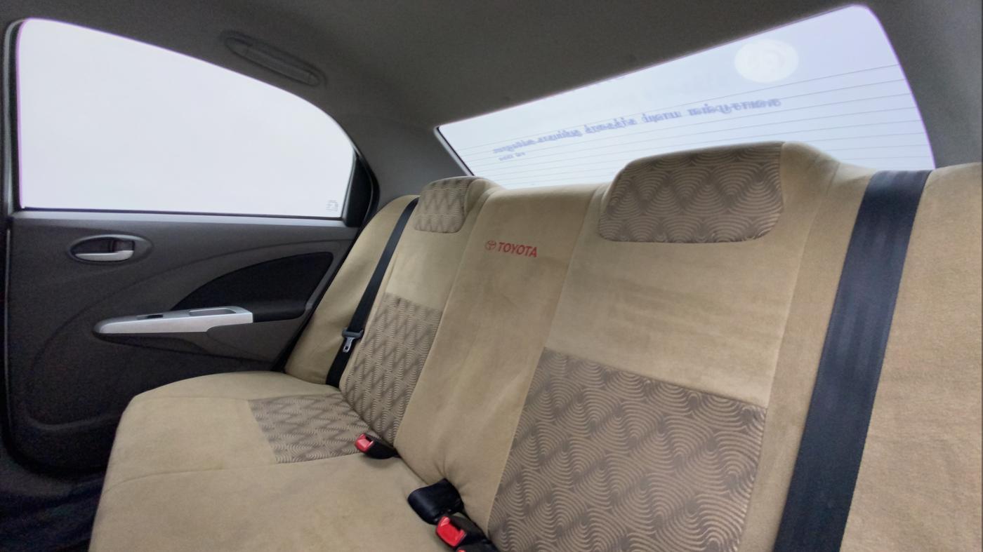 2011 Toyota Etios V, Petrol, Manual, 41,422 km, Right Side Rear Door Cabin