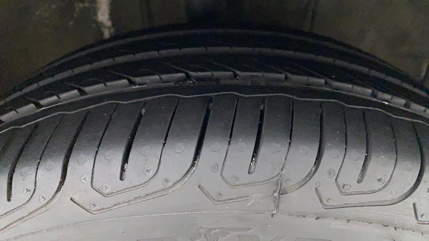 2011 Toyota Etios V, Petrol, Manual, 41,422 km, Right Front Tyre Tread