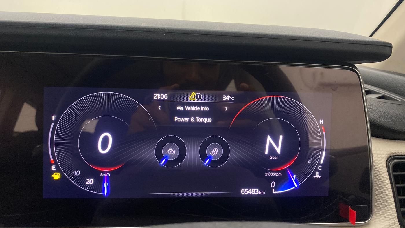 2022 Mahindra XUV700 AX 5 D MT 7 STR, Diesel, Manual, 65,483 km, Odometer Image