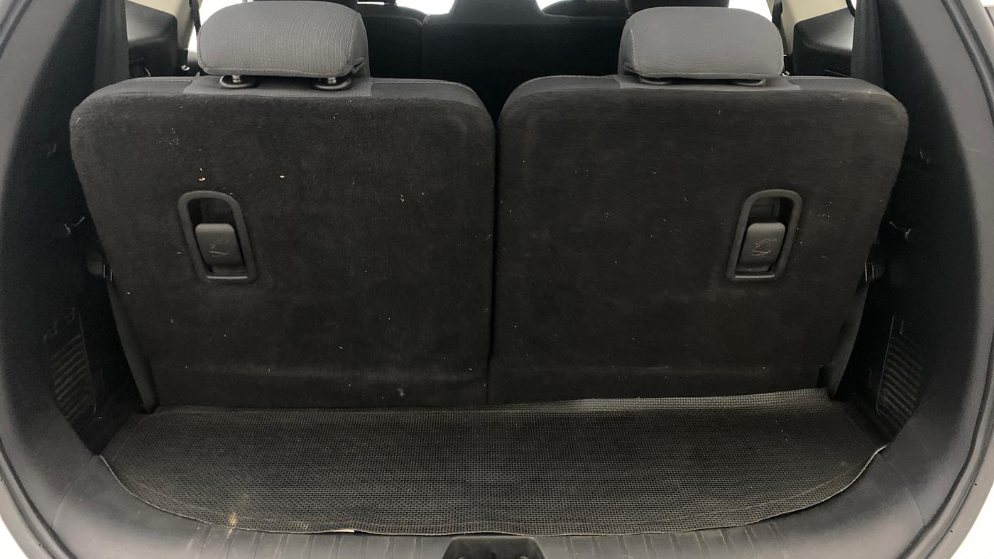 2022 Mahindra XUV700 AX 5 D MT 7 STR, Diesel, Manual, 65,483 km, Boot Inside