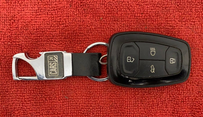 2017 Tata NEXON XZ+ 1.2, Petrol, Manual, 78,841 km, Key Close Up