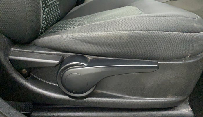 2017 Tata NEXON XZ+ 1.2, Petrol, Manual, 78,841 km, Driver Side Adjustment Panel