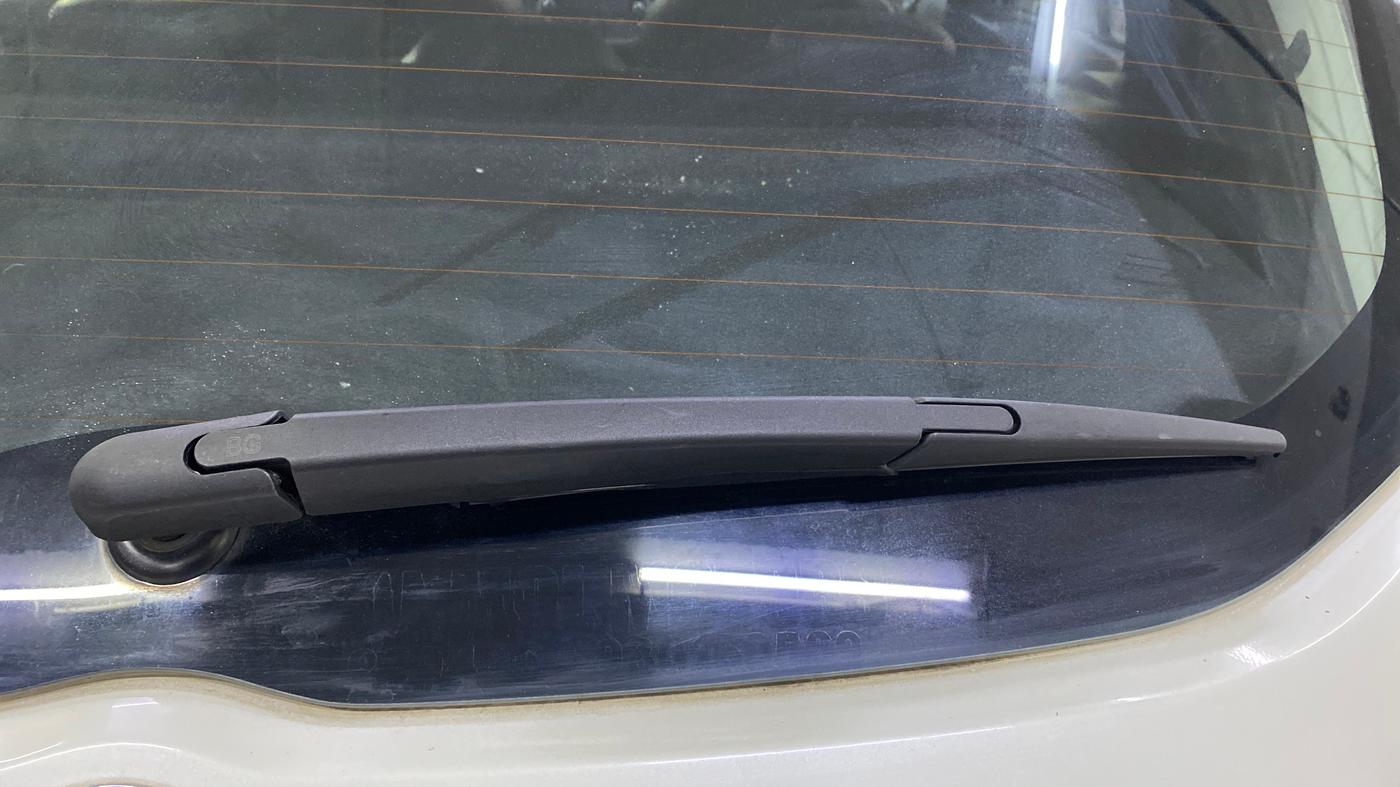 2019 Nissan Kicks XV DIESEL, Diesel, Manual, 1,11,329 km, Rear Wiper