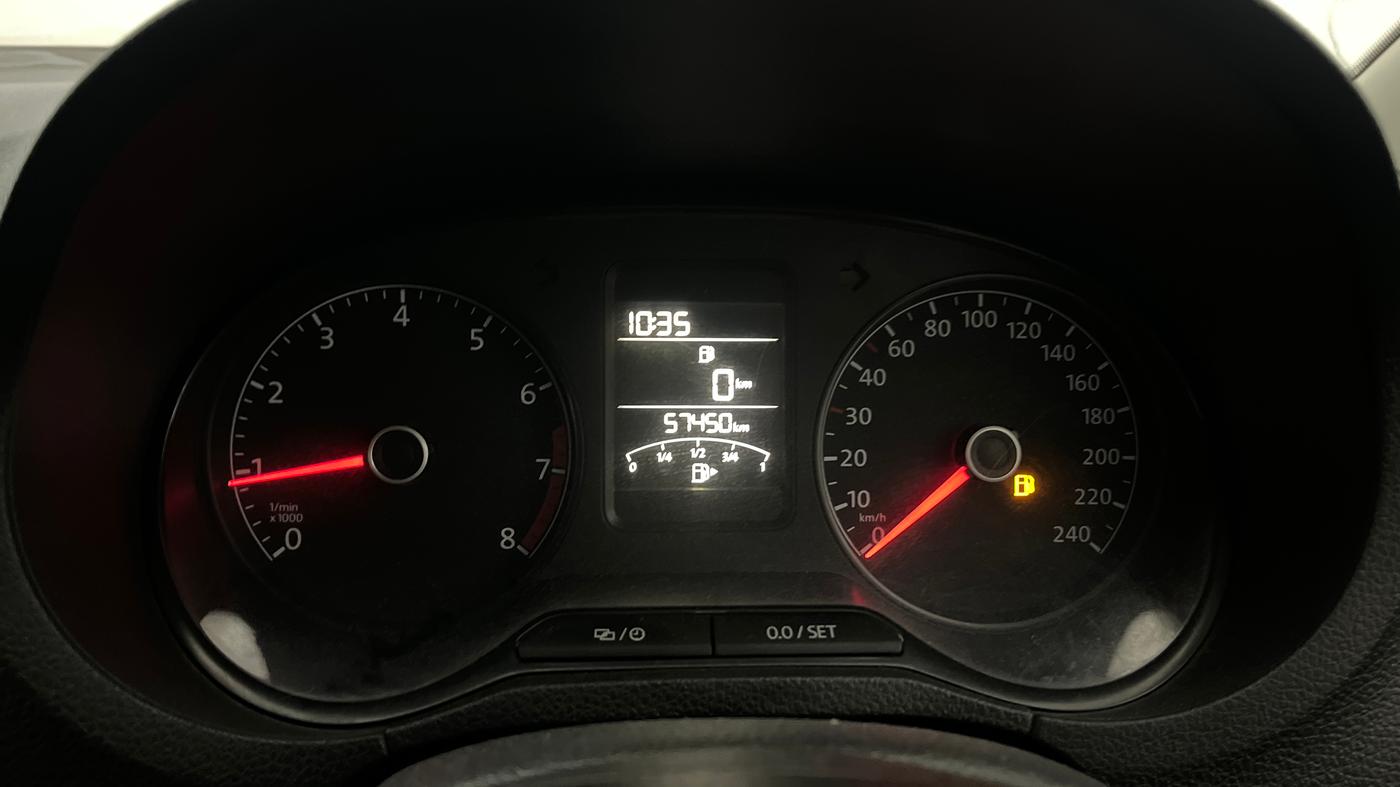 2015 Volkswagen Polo COMFORTLINE 1.2L, Petrol, Manual, 57,450 km, Odometer Image