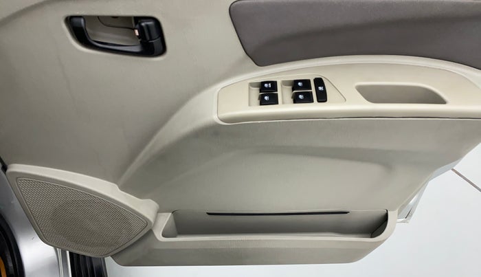 2017 Mahindra Scorpio S10 Intelli Hybrid 2WD, Diesel, Manual, 52,133 km, Driver Side Door Panels Control