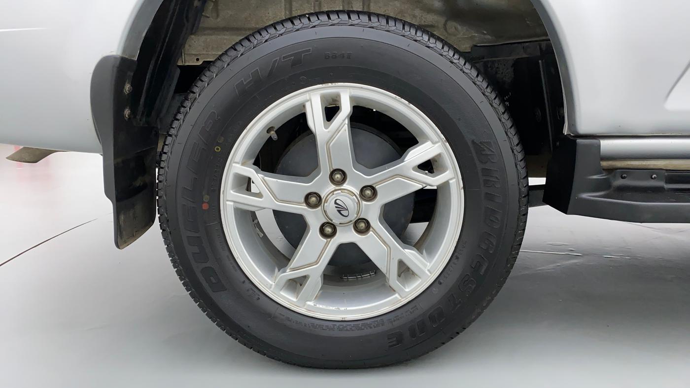 2017 Mahindra Scorpio S10 Intelli Hybrid 2WD, Diesel, Manual, 52,133 km, Right Rear Wheel