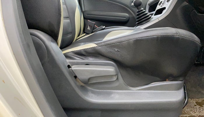 2015 Maruti Ritz VXI, Petrol, Manual, 18,524 km, Driver Side Adjustment Panel