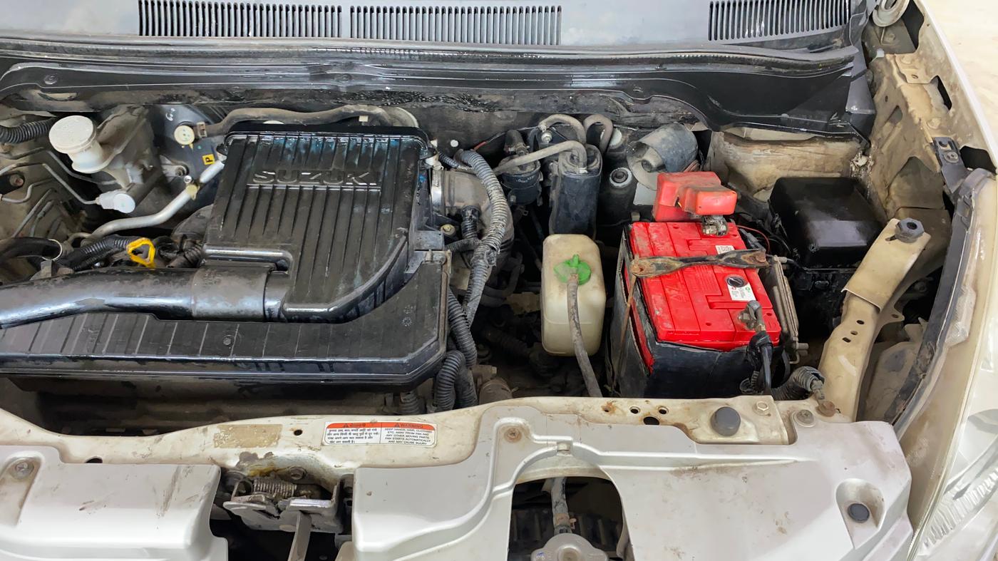 2015 Maruti Ritz VXI, Petrol, Manual, 18,400 km, Engine View - Left