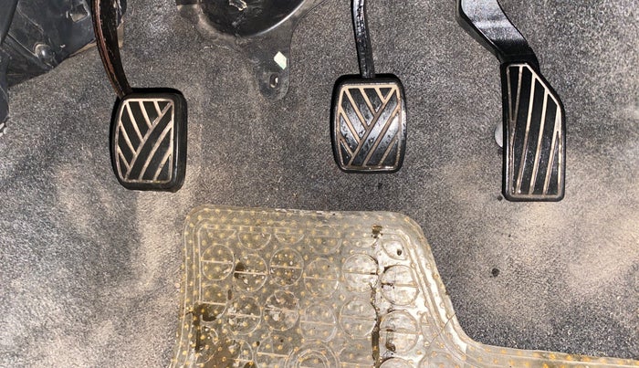 2015 Maruti Ritz VXI, Petrol, Manual, 18,524 km, Pedals