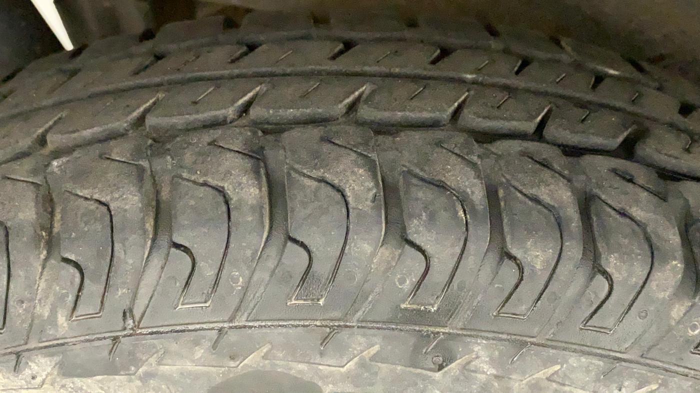 2014 Maruti Wagon R 1.0 LXI, Petrol, Manual, 20,627 km, Right Rear Tyre Tread