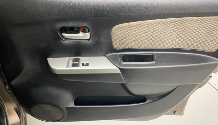 2014 Maruti Wagon R 1.0 LXI, Petrol, Manual, 20,627 km, Driver Side Door Panels Control