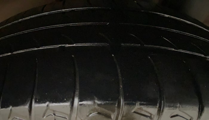 2016 Hyundai Elite i20 SPORTZ 1.2, Petrol, Manual, 43,949 km, Left Rear Tyre Tread