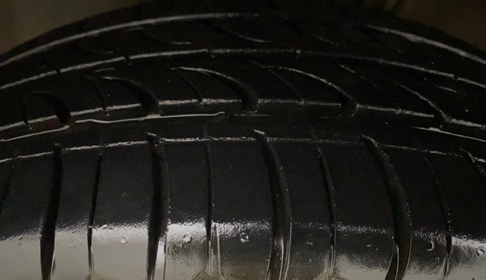 2016 Hyundai Elite i20 SPORTZ 1.2, Petrol, Manual, 43,949 km, Left Front Tyre Tread