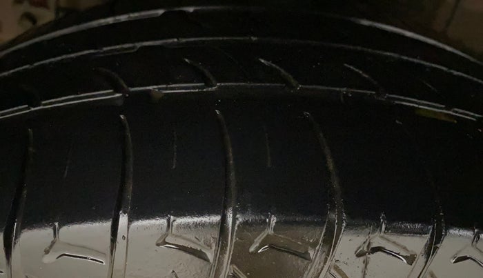 2016 Hyundai Elite i20 SPORTZ 1.2, Petrol, Manual, 43,949 km, Right Rear Tyre Tread