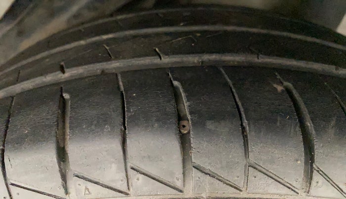 2012 Honda Brio V MT, Petrol, Manual, 91,495 km, Left Rear Tyre Tread