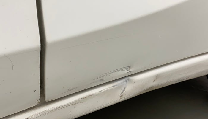 2012 Honda Brio V MT, Petrol, Manual, 91,495 km, Rear left door - Slightly dented