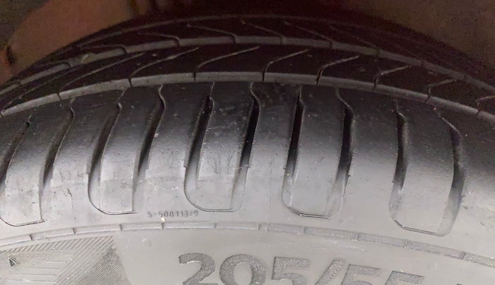 2020 Volkswagen Polo HIGHLINE PLUS 1.0, Petrol, Manual, 22,825 km, Right Front Tyre Tread
