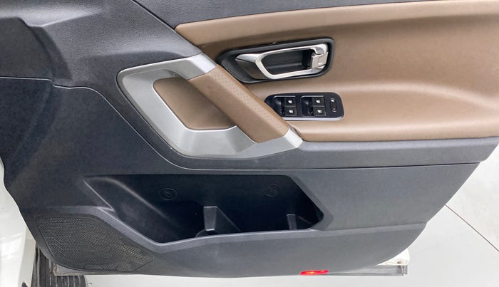 2019 Tata Harrier XZ 2.0L Kryotec, Diesel, Manual, 89,297 km, Driver Side Door Panels Control