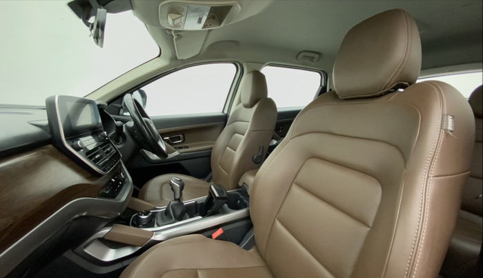 2019 Tata Harrier XZ 2.0L Kryotec, Diesel, Manual, 89,297 km, Right Side Front Door Cabin