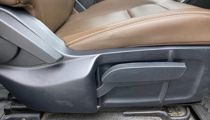 2019 Tata Harrier XZ 2.0L Kryotec, Diesel, Manual, 89,297 km, Driver Side Adjustment Panel