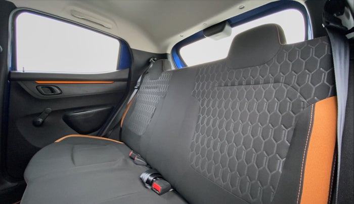 2017 Renault Kwid CLIMBER 1.0 AT, Petrol, Automatic, 26,800 km, Right Side Rear Door Cabin