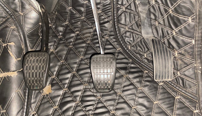 2022 Tata ALTROZ XE PLUS PETROL, Petrol, Manual, 49,079 km, Pedals