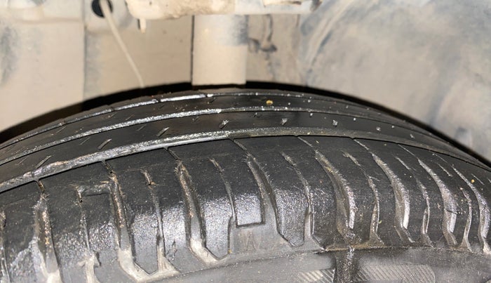 2022 Tata ALTROZ XE PLUS PETROL, Petrol, Manual, 49,079 km, Right Front Tyre Tread