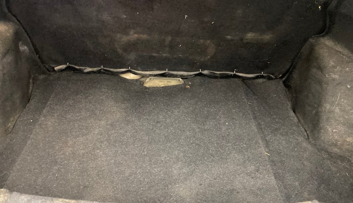 2016 Maruti Swift Dzire ZXI, Petrol, Manual, 96,441 km, Boot Inside